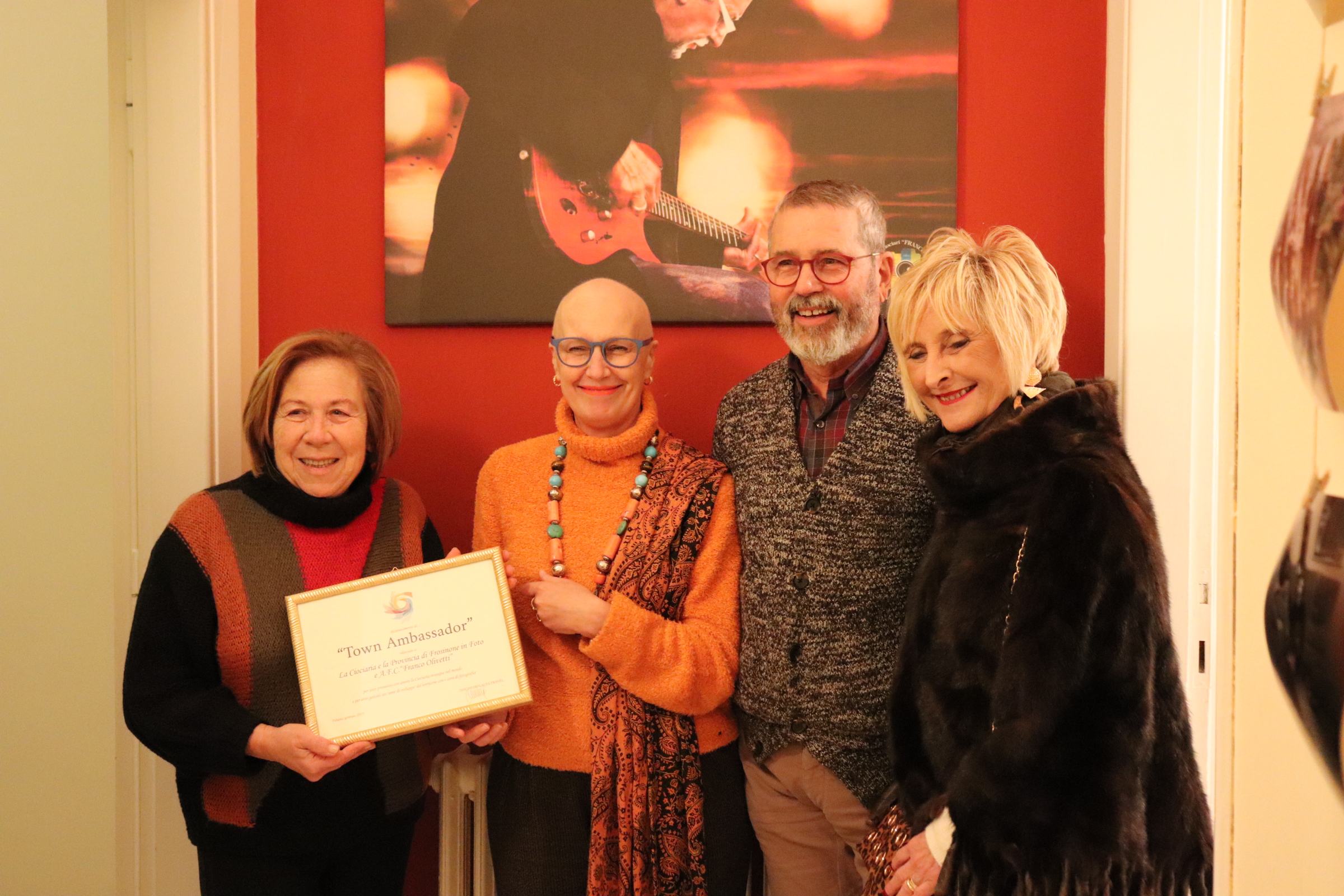 Premio Town Ambassador al Gruppo La Ciociaria e la Provincia di Frosinone in Foto con l’Associazione Franco Olivetti