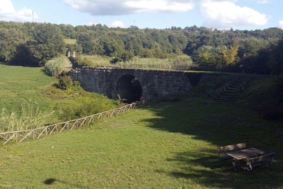 Gallicano nel Lazio. Parco degli Acquedotti