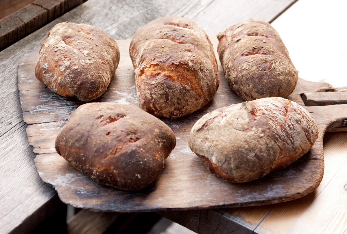 Le comari al forno, storie di Sant'Angelo dei Lombardi
