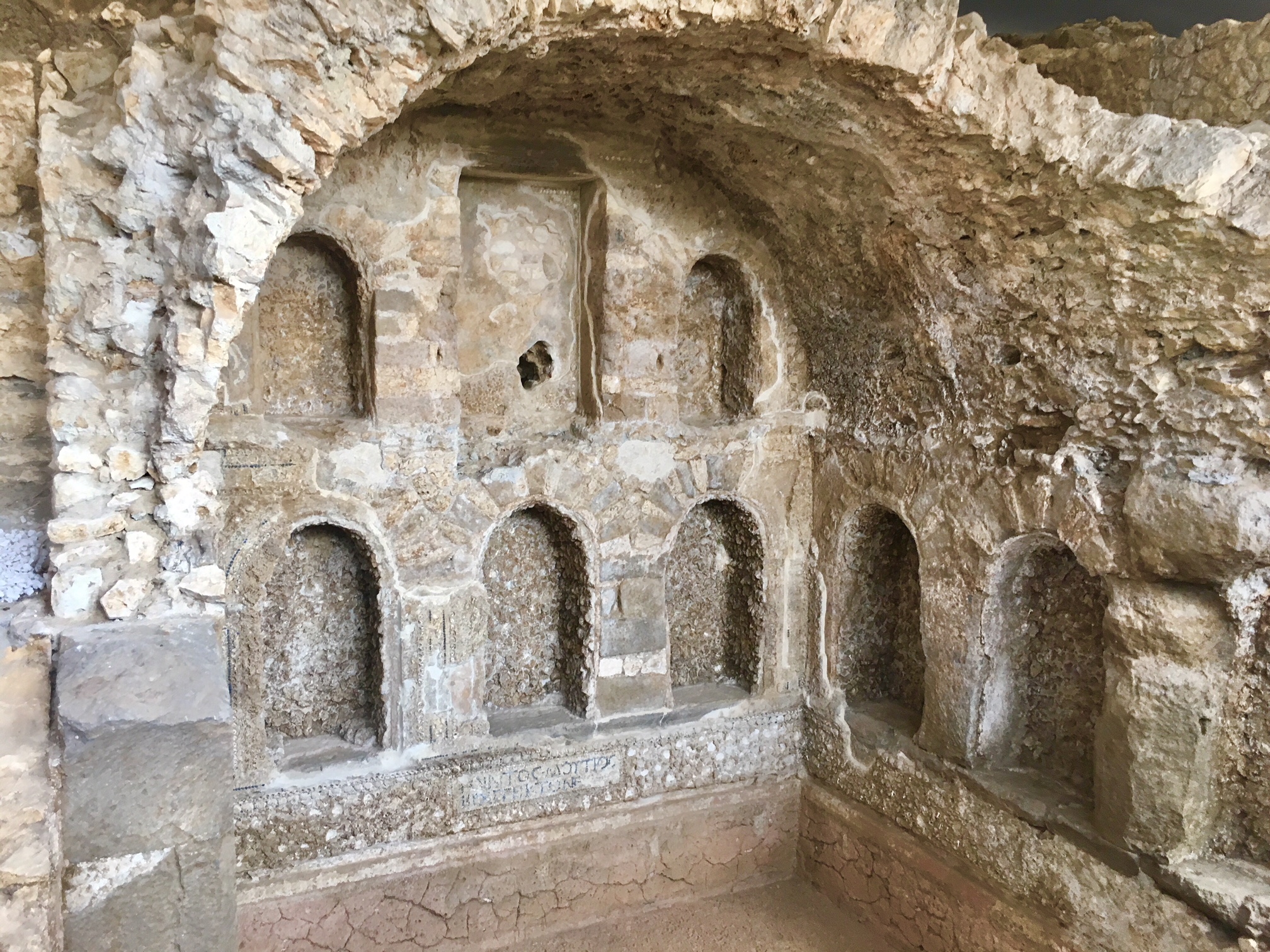 20 ott, Segni e la bellezza del Ninfeo di Quintus Mutius 