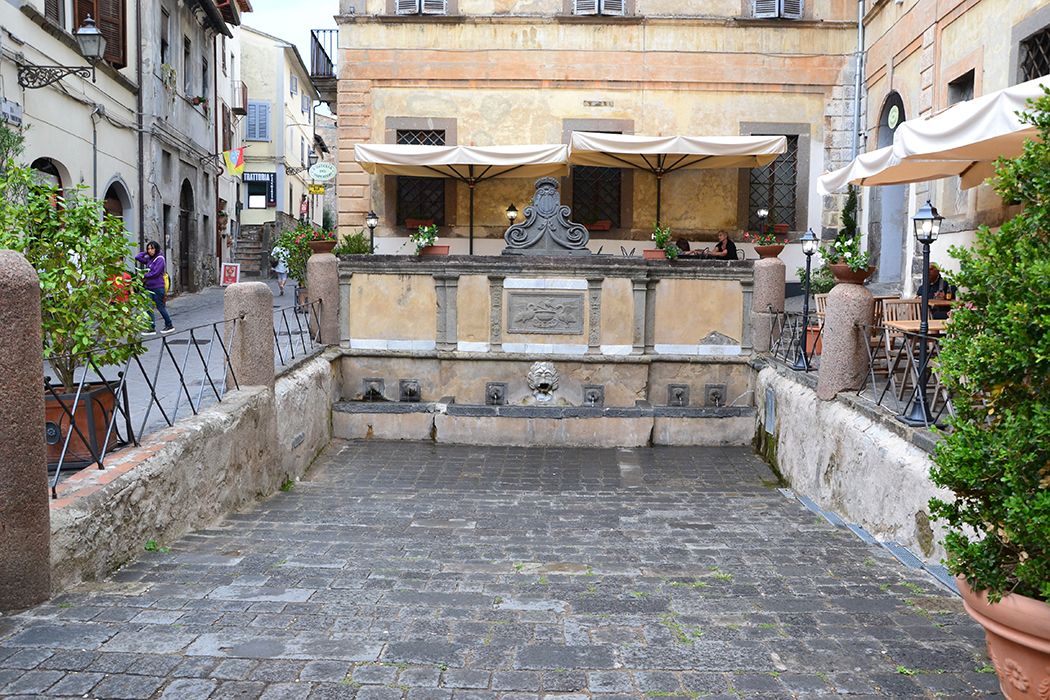 Bolsena. Fontana di San Rocco