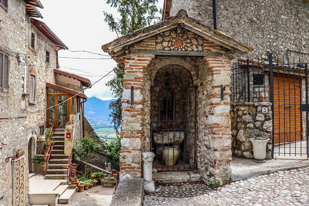 Greccio. La Cappelletta di San Francesco