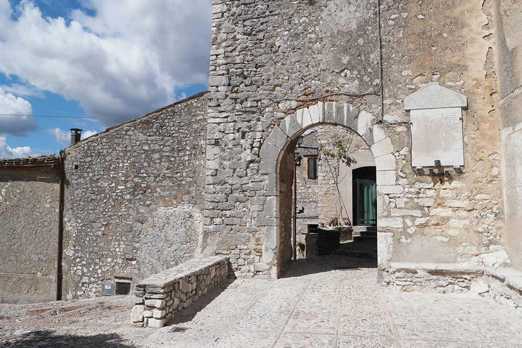 Labro. Porta Reatina