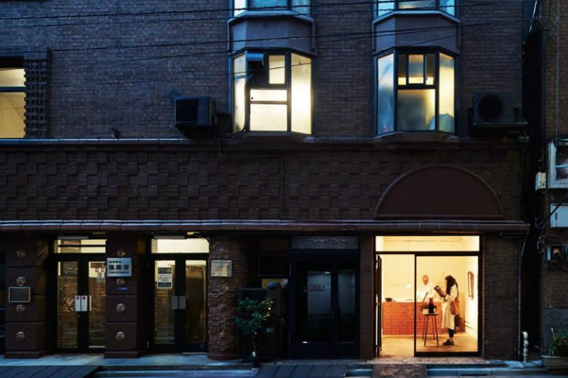 Tokyo: Morioka original bookstore sells one book a week