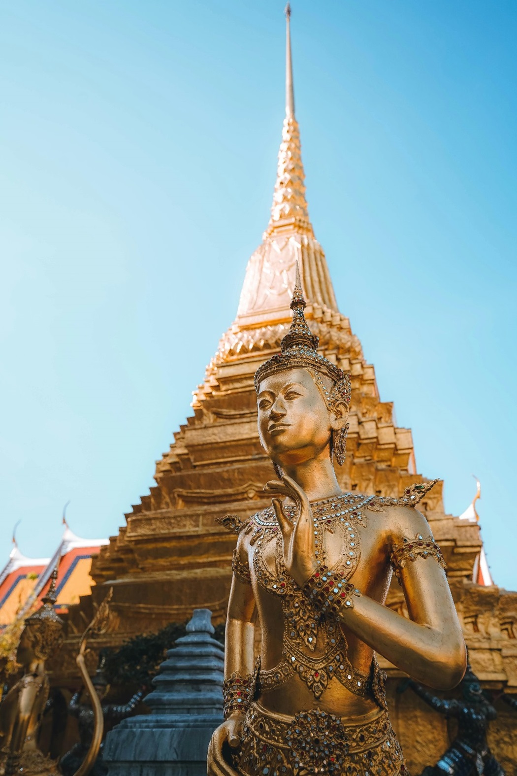 Let's discover Asia with Alessia's journey
