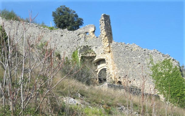 Mura di Alvito by Chrysochloa