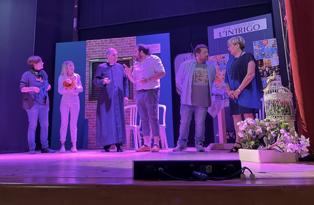 Actors' Roars Theatre Award