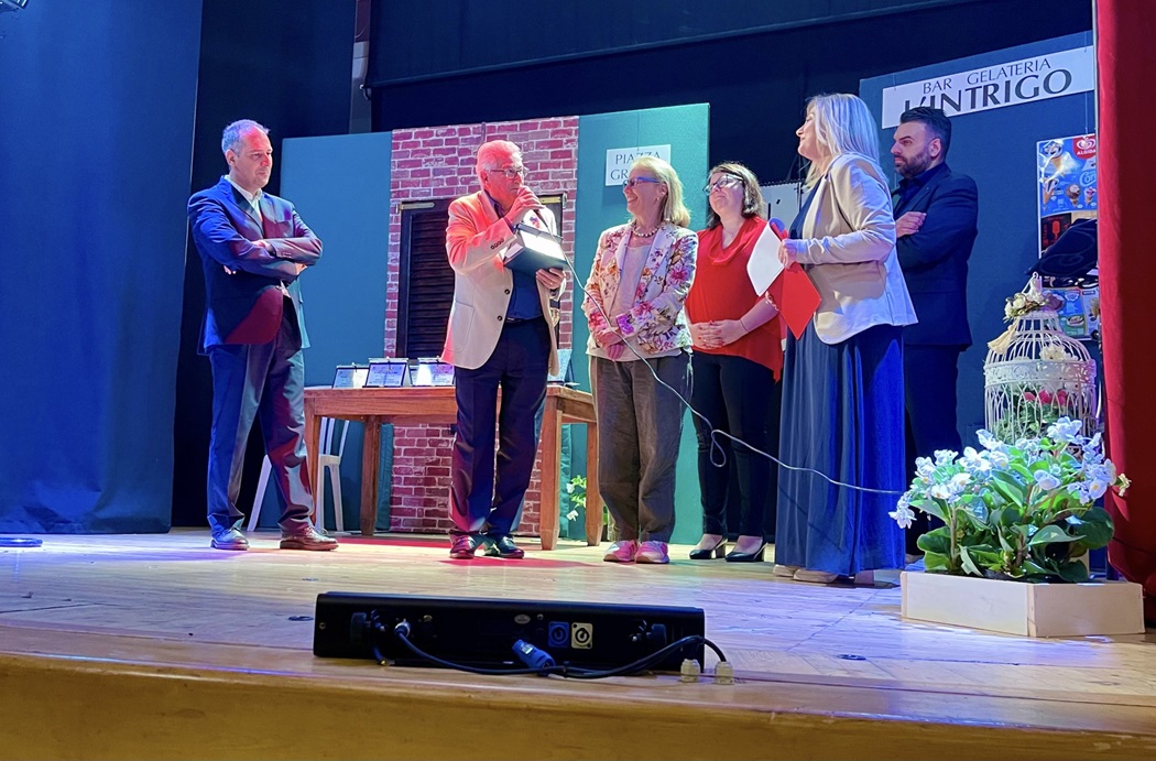 Actors' Roars Theatre Award
