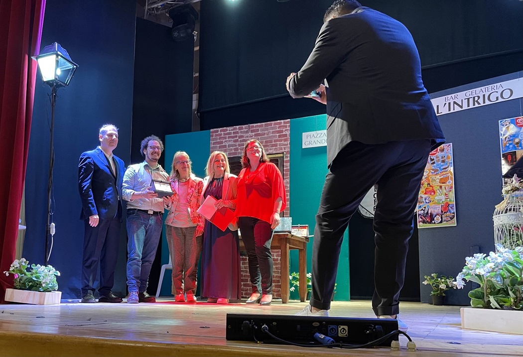 Actors' Roars Theatre Award
