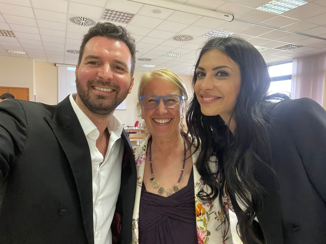 Andrea Iervolino e Valeria Altobelli con Claudia Bettiol