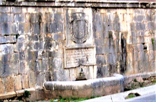 Fontana Quinones
