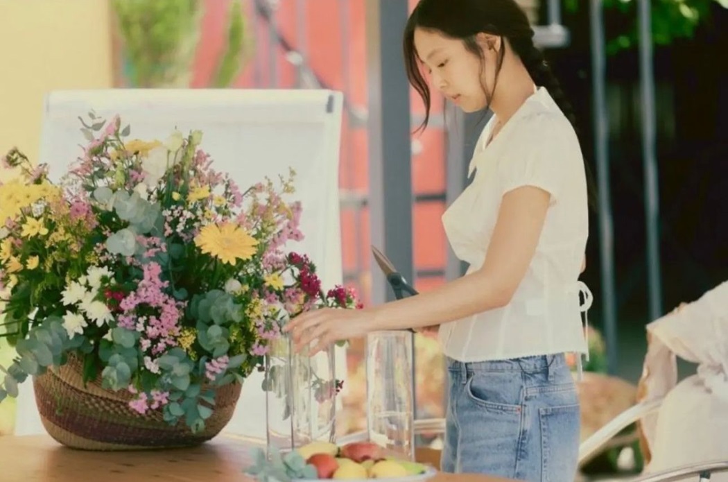 Jennie of Black Pink in Paliano at Donna Vittori - Borgo agricolo