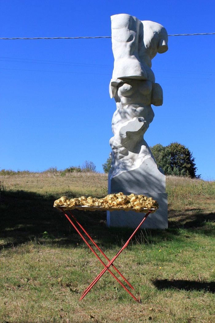 Sculpture by Pistoletto in Cervinara
