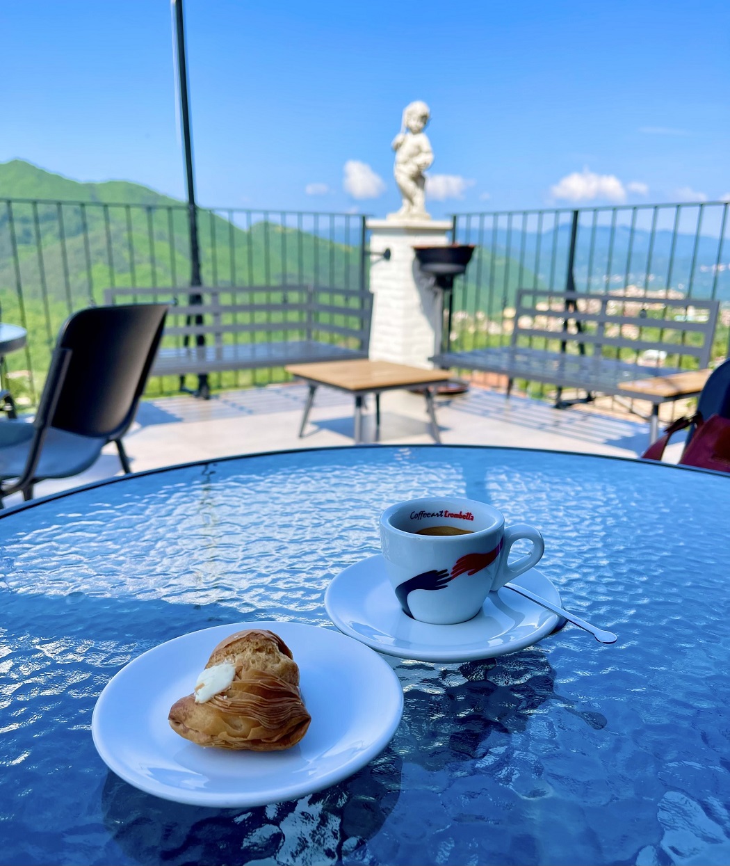 a coffee in Arcinazzo Romano