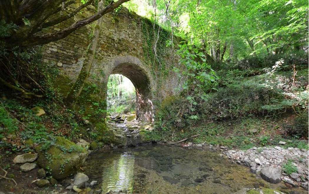 Castel San Pietro Romano. Monumento naturale Valle delle Cannuccete