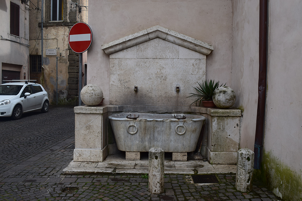 Gallicano nel Lazio. Fontana della Chiesa di Sant’Andrea