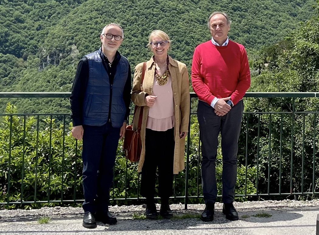 Mayor of Jenne Giorgio Pacchiarotti, Claudia Bettiol, and deputy mayor Cristiano Lauri