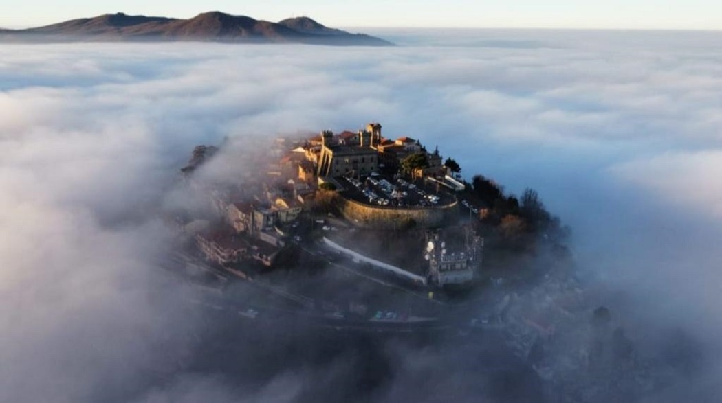 Rocca Priora fra le nuvole