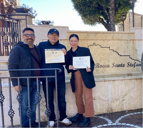 Town Ambassador Award for 4 Chinese artists in Rocca Santo Stefano
