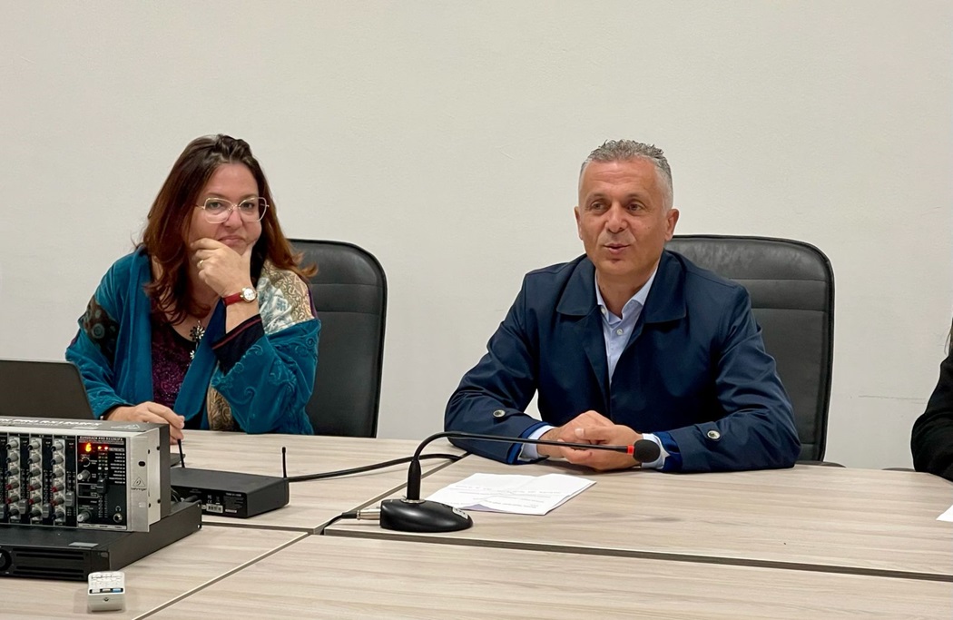 Oriana Impei and the mayor Sandro Runieri of Rocca Santo Stefano