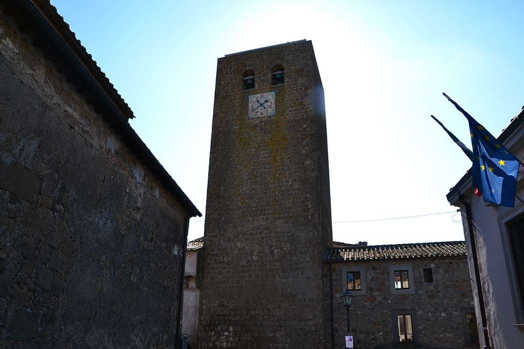 Bassano in Teverina. Torre dell’orologio e campanile