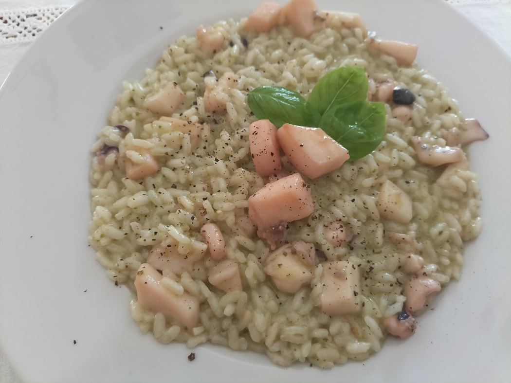 Recipe for risotto with cuttlefish and Genoese pesto