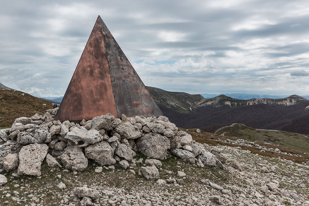 Land Art- Piramide by Marcello Leotta