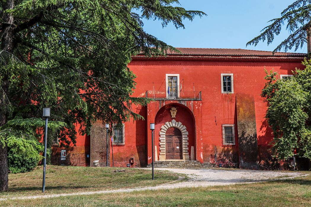 Priverno. Villa Gallio