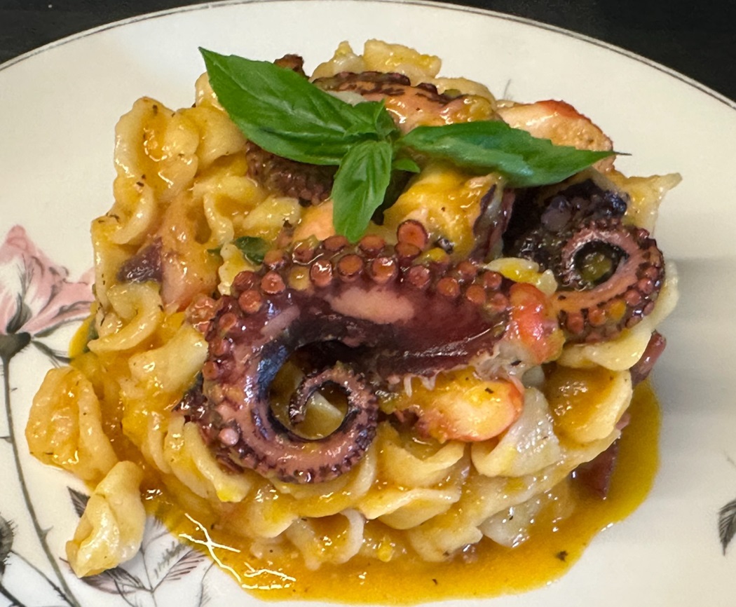 Orecchiette con polpo e peperoni