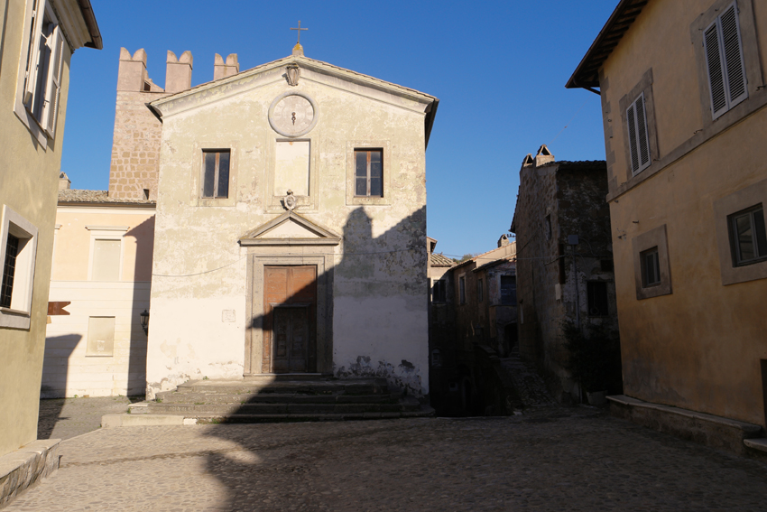 Calcata. Chiesa del SS. Nome di Gesù