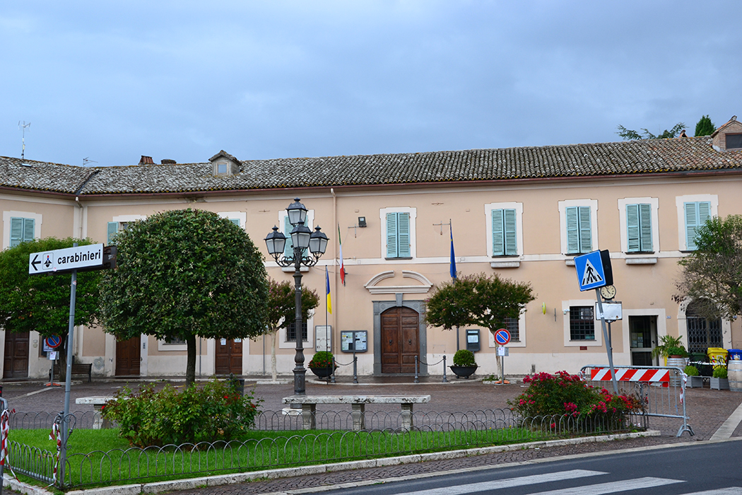 San Lorenzo Nuovo. Piazza Europa