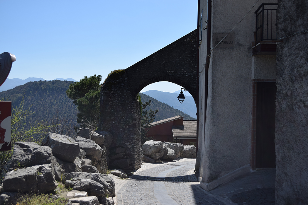Segni. Ponte Scarabeo