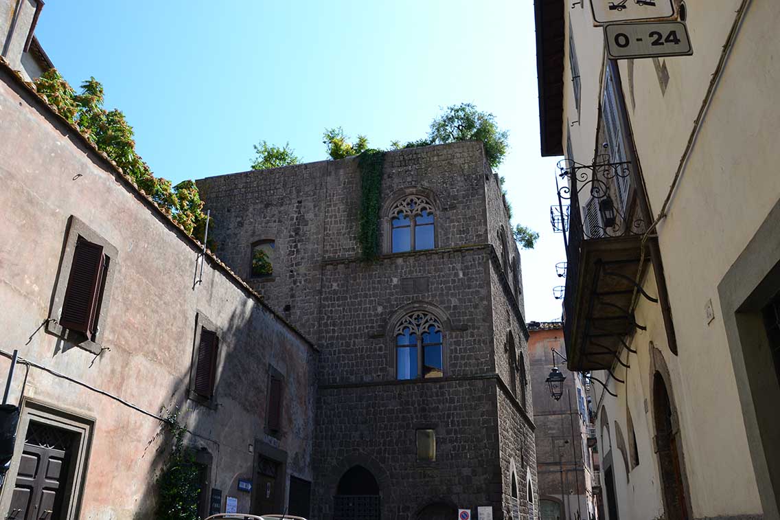 Viterbo. Palazzo Gatti