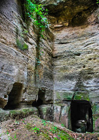 Canino. Necropoli di Vulci