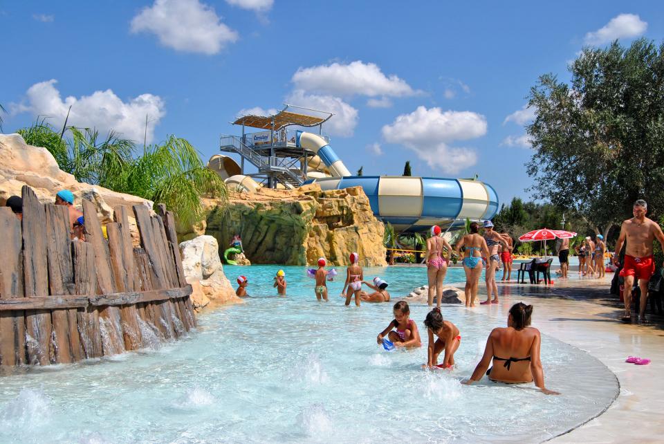 Cellino San Marco. Parco Acquatico